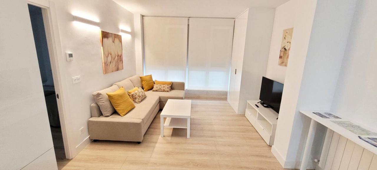 Cozy White Home In Guecho Exterior foto